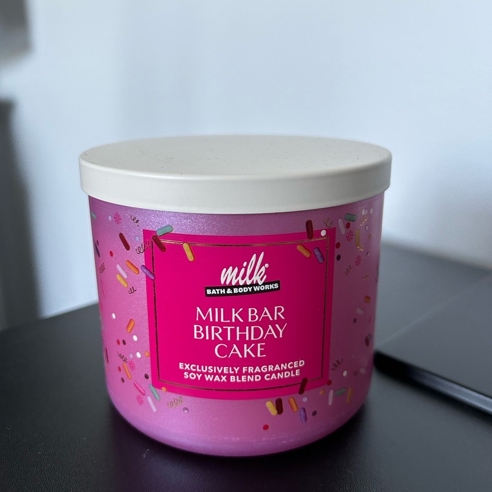 Bath and Body Works Milk Bar Birthday Cake 3 wick candle